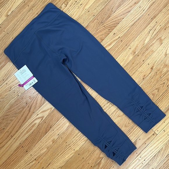 Athleta Girl Chit Chat Cinch Capri size XXL/16 - Picture 3 of 4